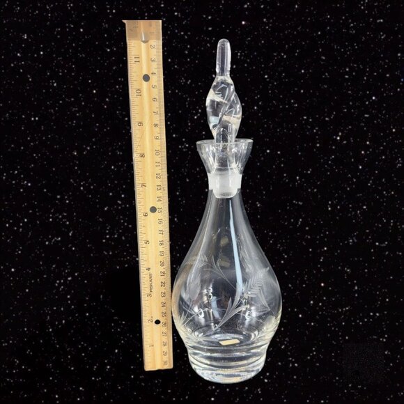 Clear Crystal Decanter Etched With Snail Swirl Stopper Hand Made In Portugal VTG - Picture 2 of 16